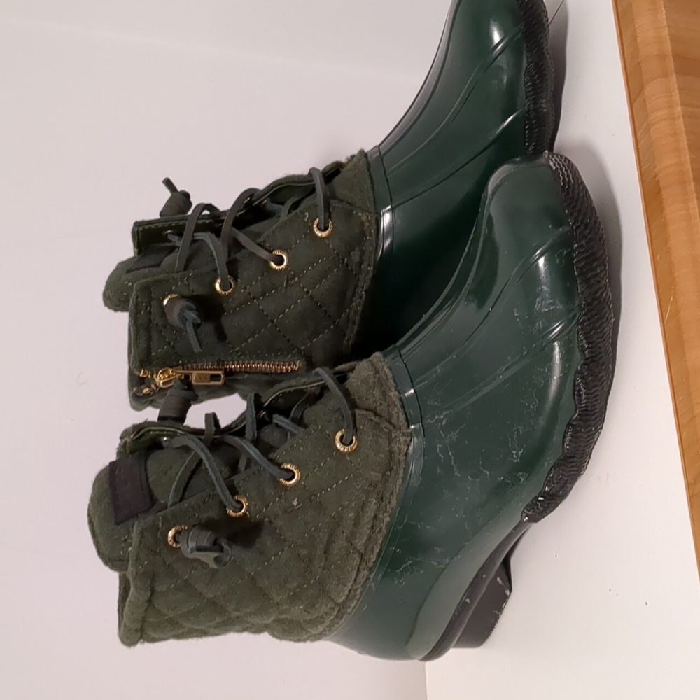 SPERRY SALTWATER QUILTED KHOMBU BOOT - GREEN